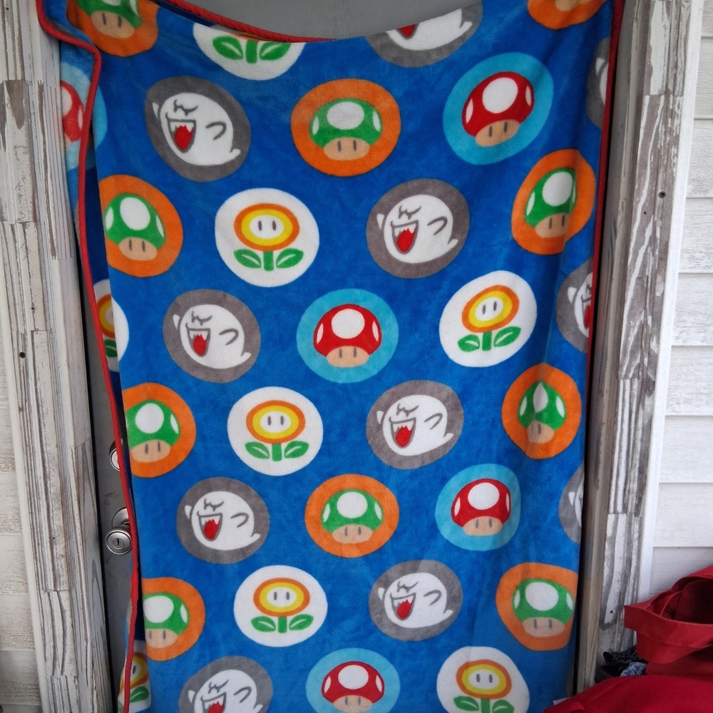 Nintendo‎ Super Mario Bros Blue Fleece Throw Blanket Boo Mushroom Fire Flower